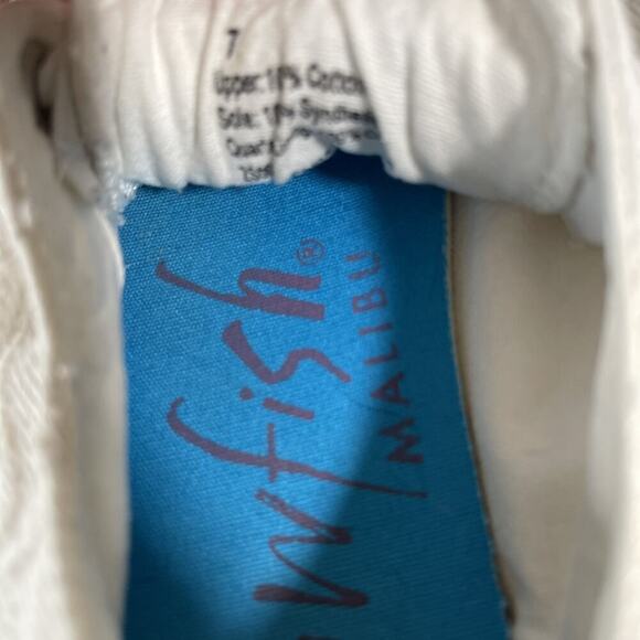 Blowfish Malibu Slip On Low Top Distressed Edge Sneakers Shoes Size 7- White - Picture 5 of 7